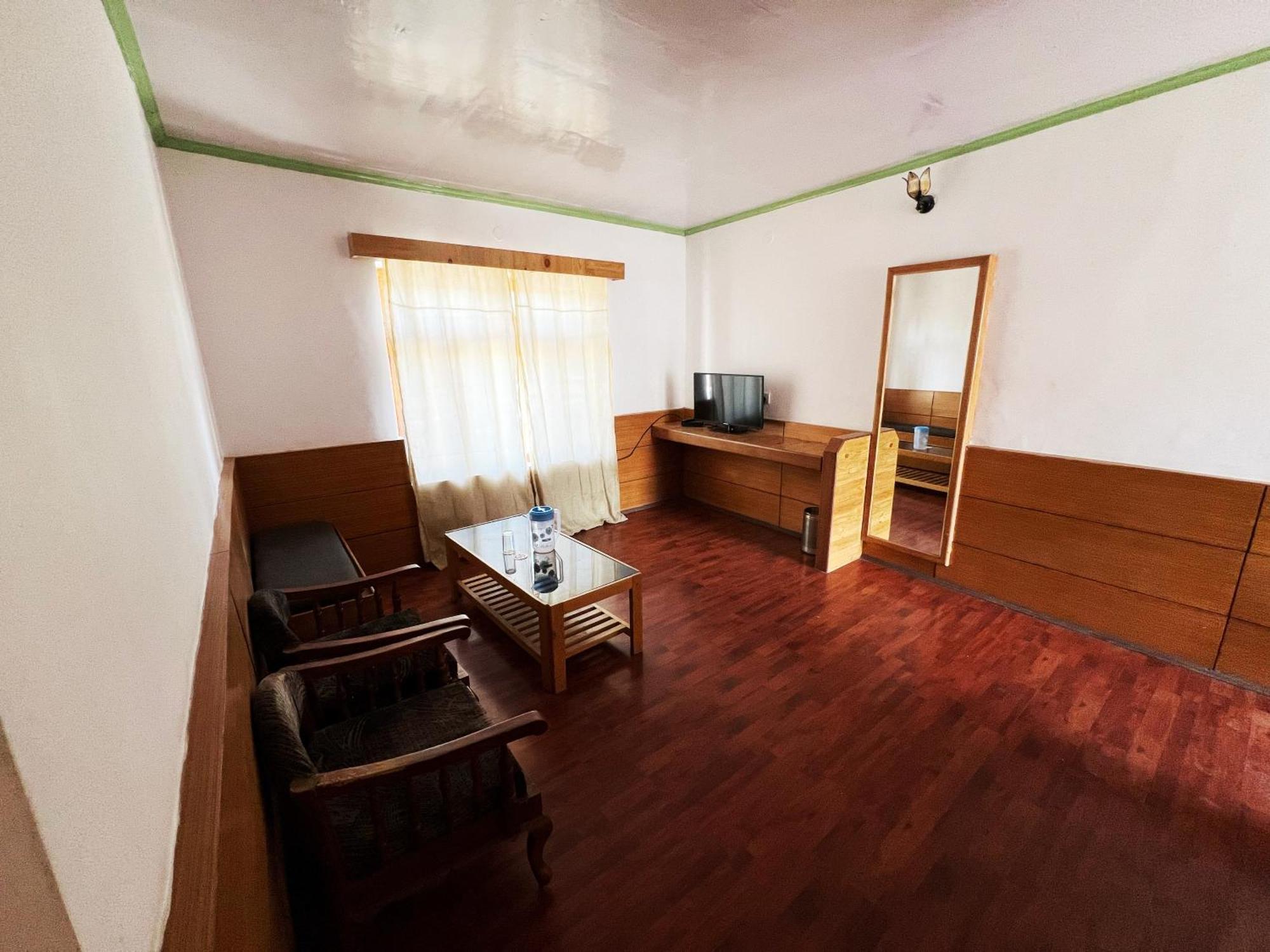 Hotel Lumbini Leh Exterior photo