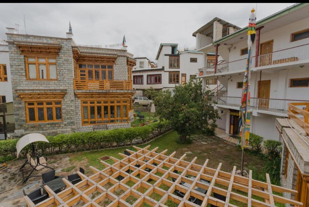 Hotel Lumbini Leh Exterior photo